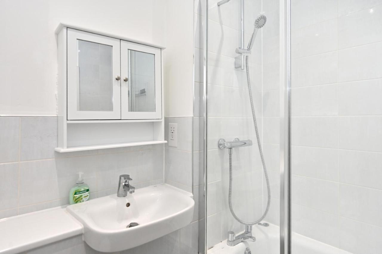 Luxury 2Bedroom - 2Bath - Prime Location - Patio Harrow on the Hill Zewnętrze zdjęcie