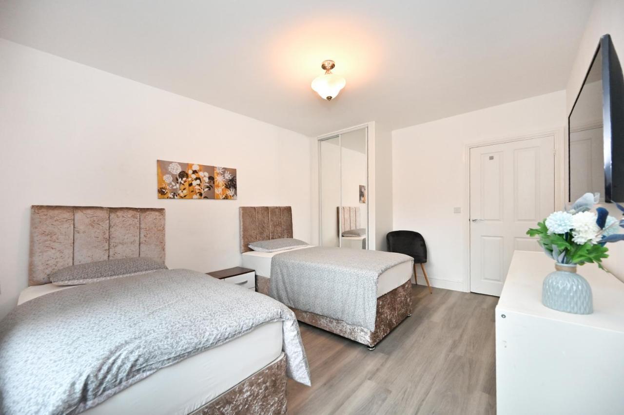Luxury 2Bedroom - 2Bath - Prime Location - Patio Harrow on the Hill Zewnętrze zdjęcie