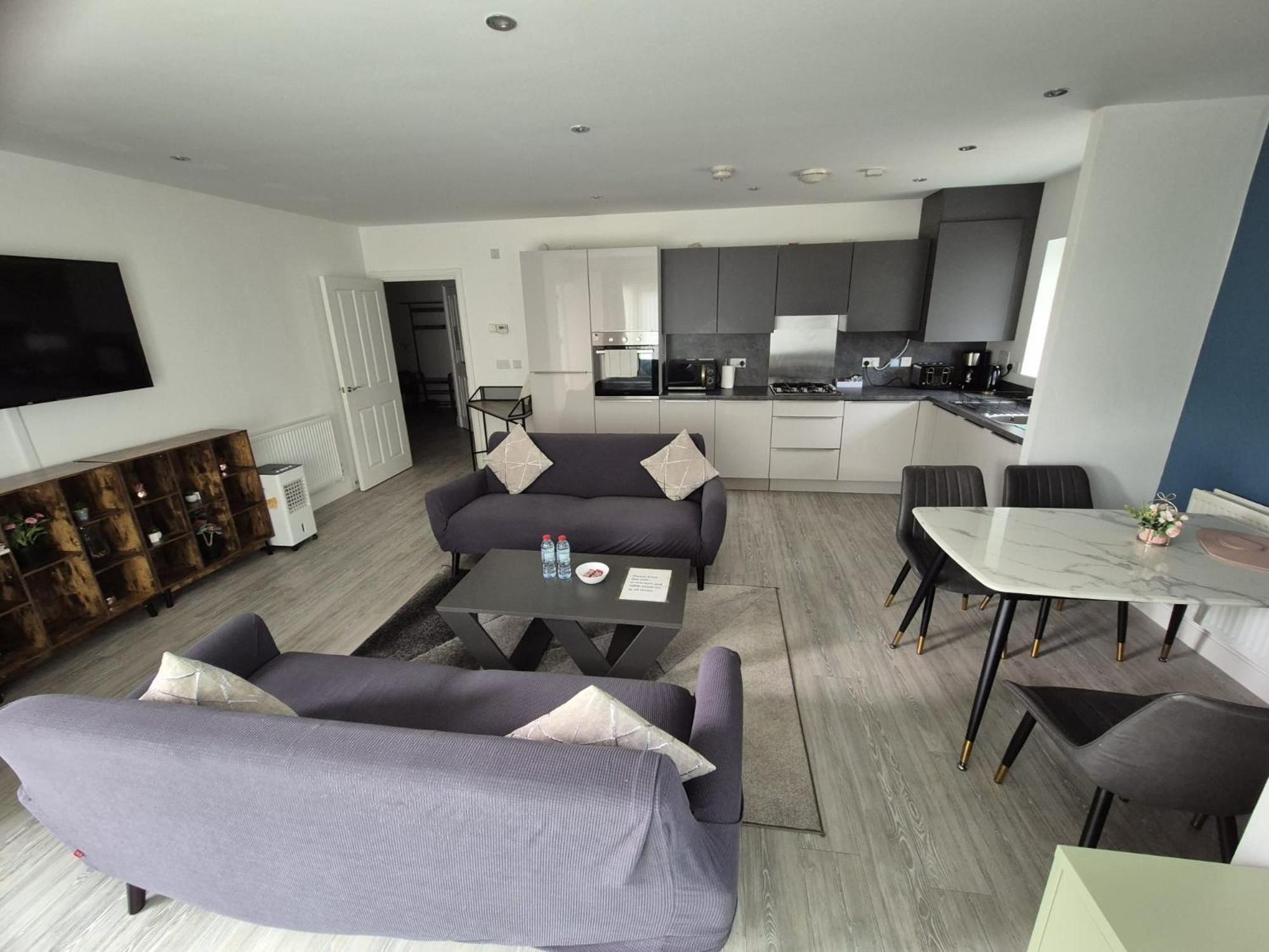 Luxury 2Bedroom - 2Bath - Prime Location - Patio Harrow on the Hill Zewnętrze zdjęcie