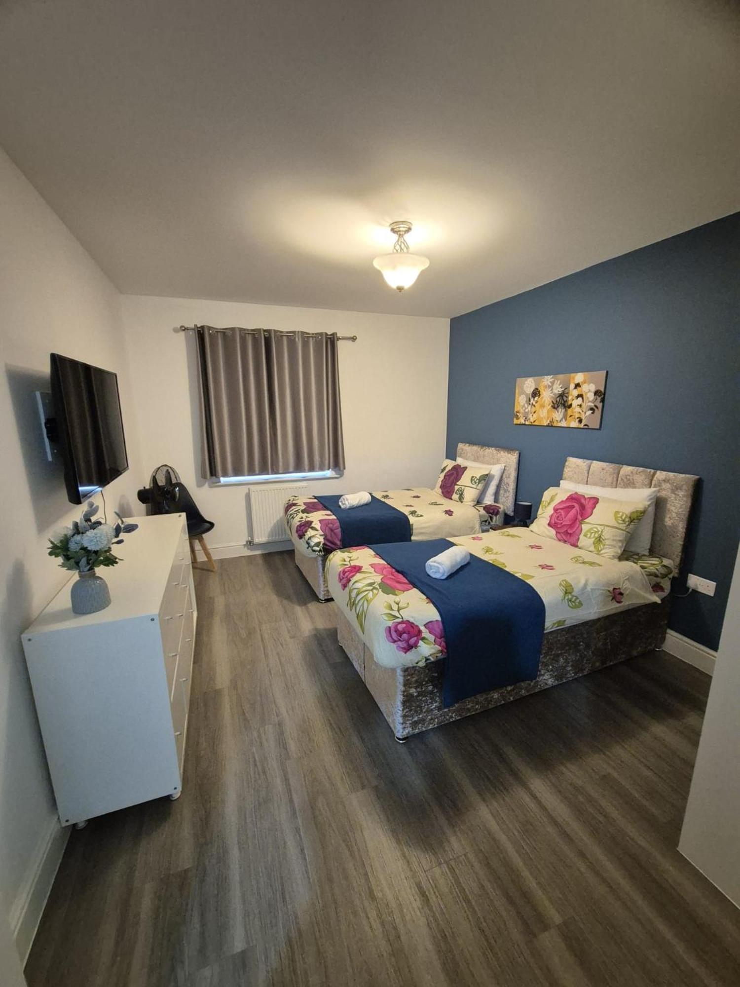 Luxury 2Bedroom - 2Bath - Prime Location - Patio Harrow on the Hill Zewnętrze zdjęcie